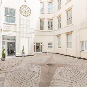 Apartment Houndsgate Court, Nottingham