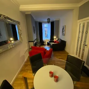 Holiday home Mountcollyer House Belfast
