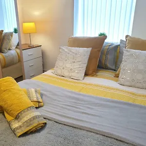 Apartment 2 Bedroom Hosted By Seren Liverpool